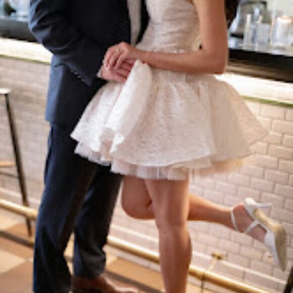 Bronx and Banco Jasmine - Picture 4 of 4